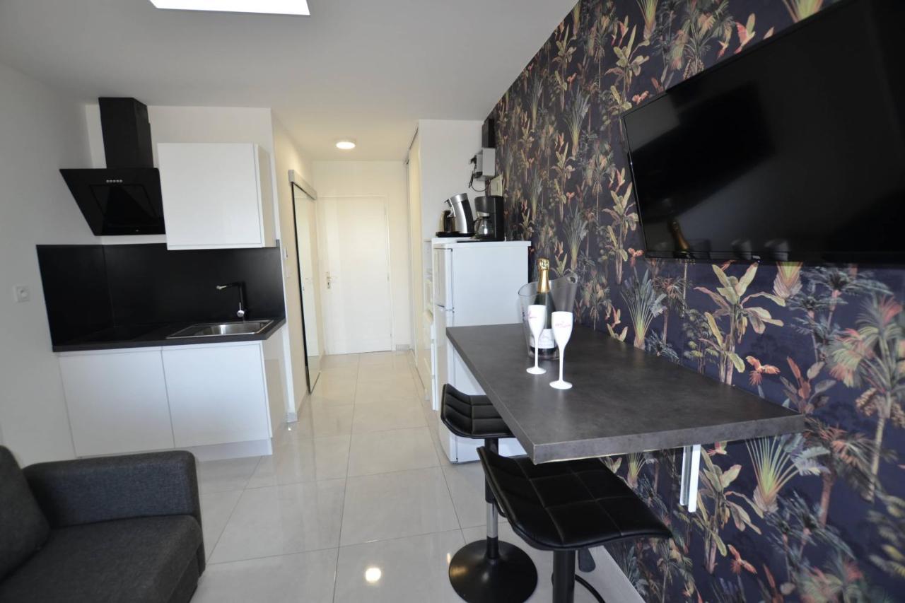 Studio Naturiste "Tropiques" Heliopolis Fg Agde Exteriör bild