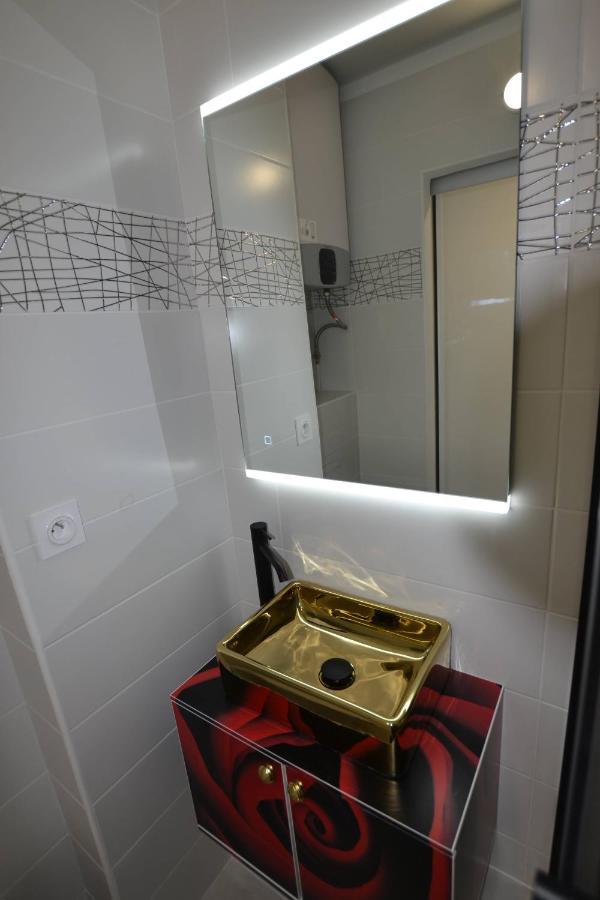 Studio Naturiste "Tropiques" Heliopolis Fg Agde Exteriör bild